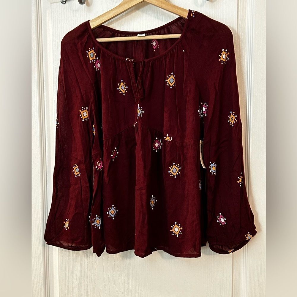 Old Navy‎ Women’s Medium red geometric boho sexy swing Blouse - NWT peasant top